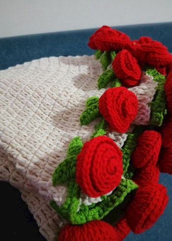 Kırmızı güllü buket battaniye - Görsel 2