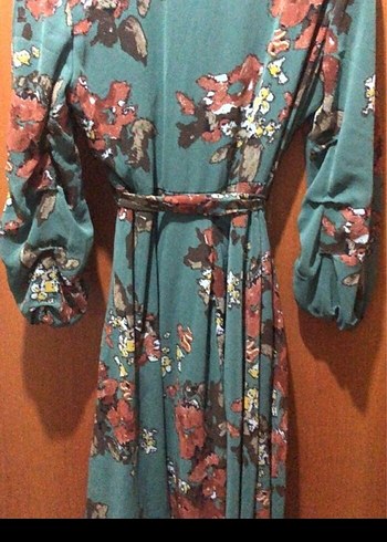 Çiçek Desenli elbise - Görsel 3