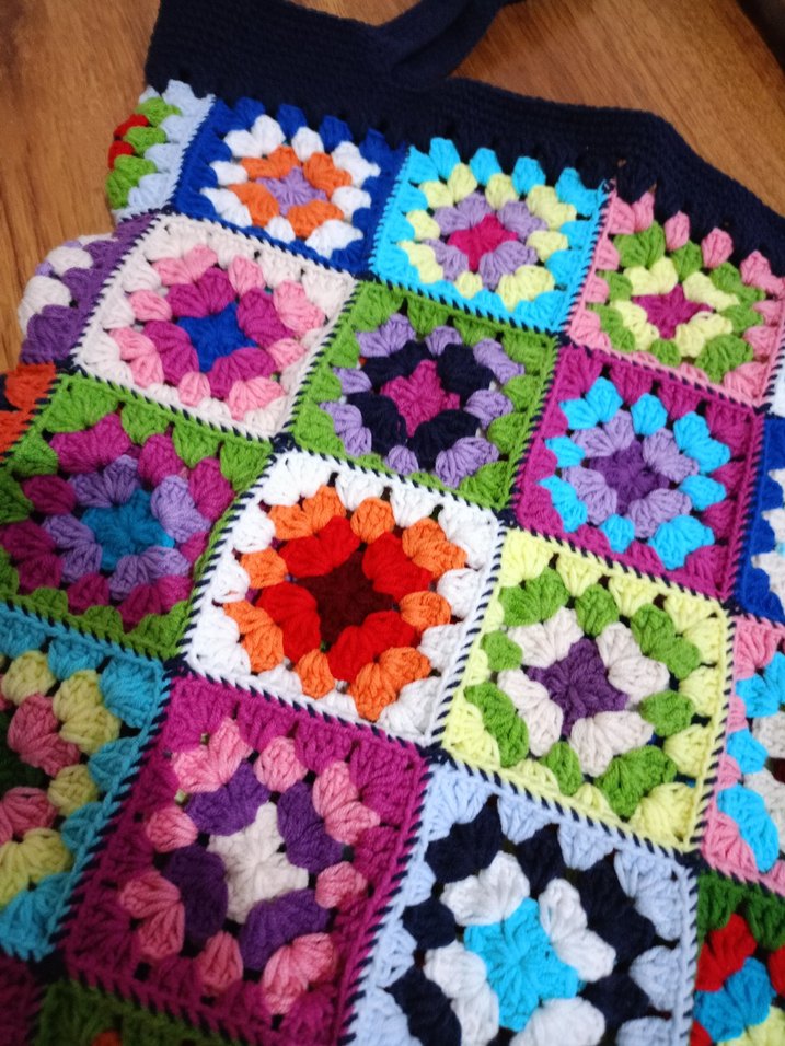 Renkli motifli Kadın Çantası - Görsel 3