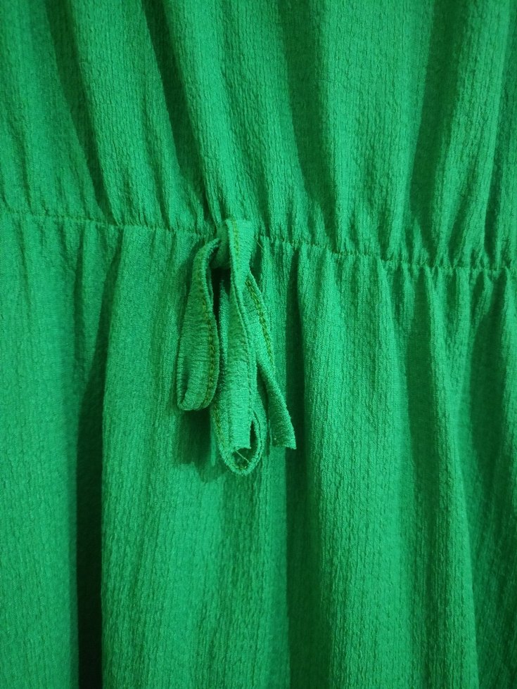 Yeşil Elbise - Görsel 3