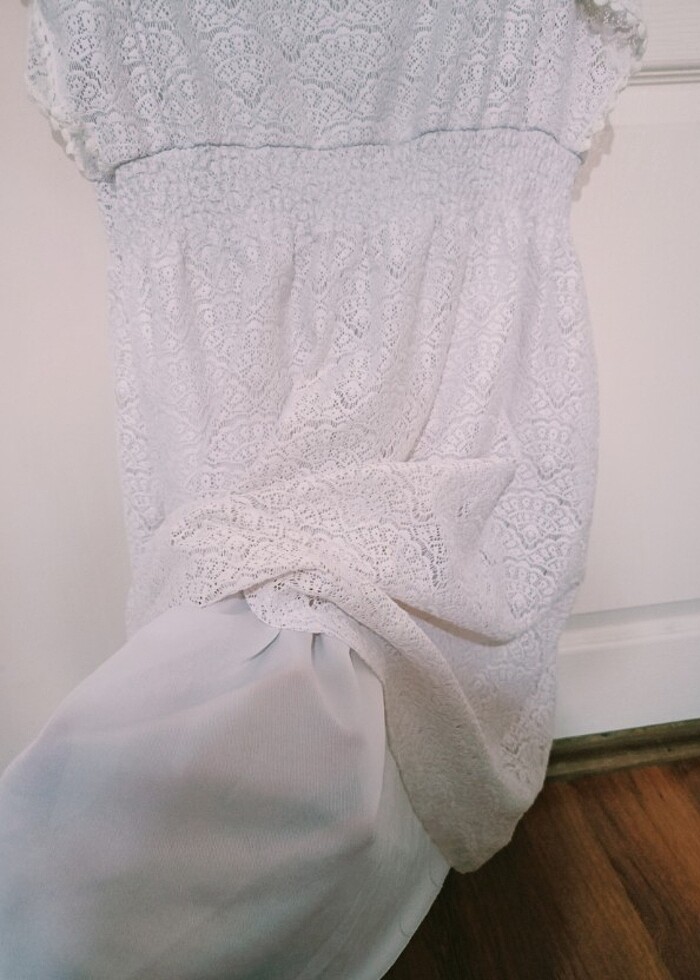 Dantelli kısa elbise - Görsel 3