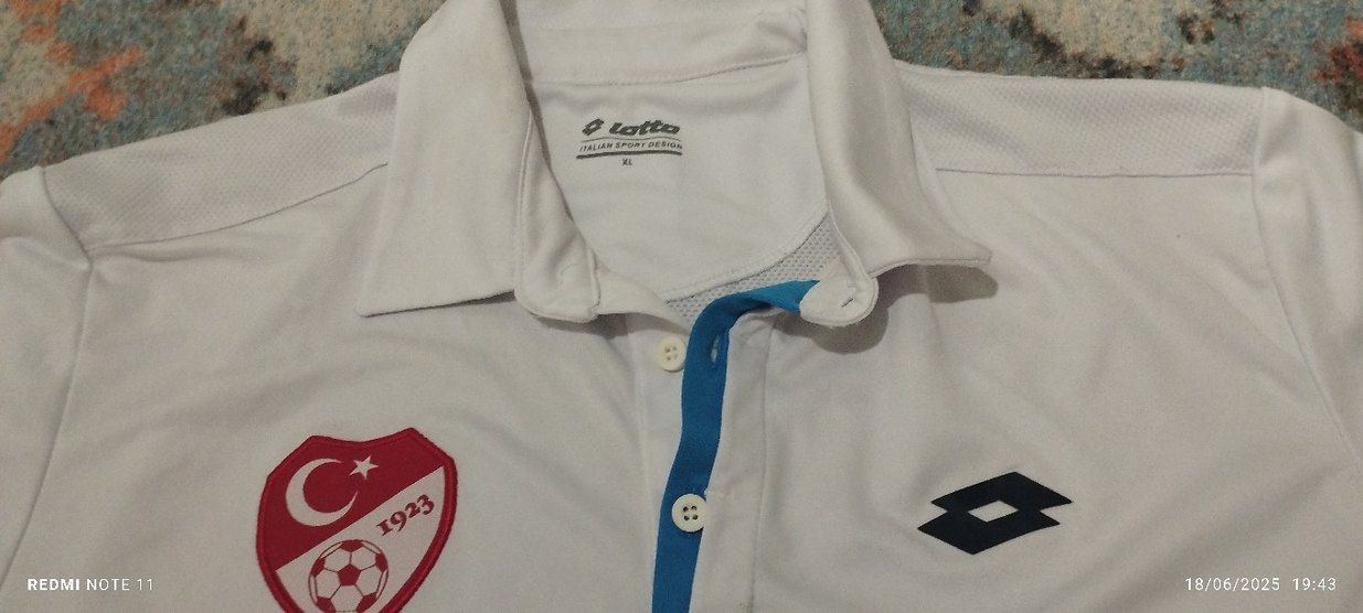 Düğmeli Kısa Kollu Beyaz Pamuklu Forma - Görsel 2