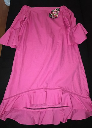 Pembe elbise