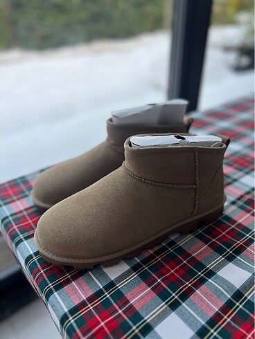 42 Beden UGG 42 numara bej