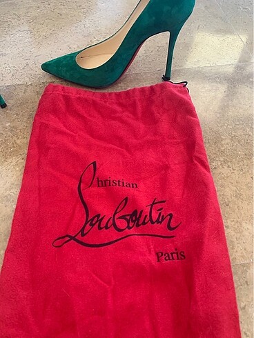 Christian Louboutin ayakkabılarımı Beymen?den aldım iki kez giyd