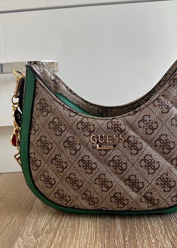 Guess Zincir Detaylı Yılan Desenli Kadın Çanta - Görsel 2