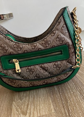 Guess Zincir Detaylı Yılan Desenli Kadın Çanta - Görsel 5