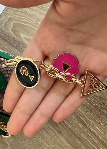 Guess Zincir Detaylı Yılan Desenli Kadın Çanta - Görsel 6