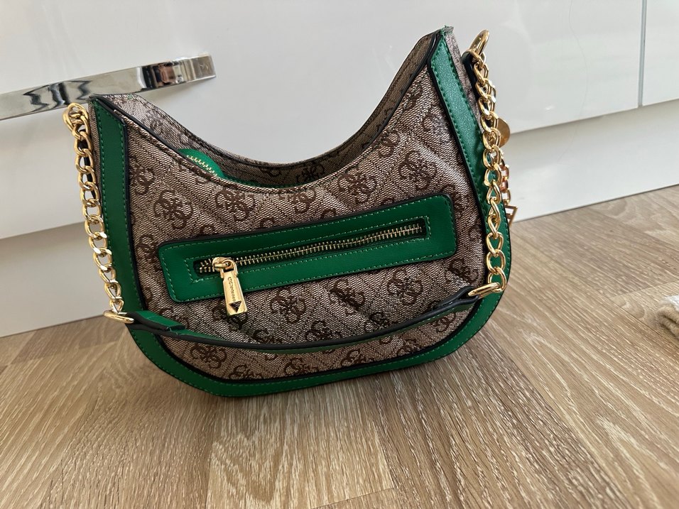 Guess Zincir Detaylı Yılan Desenli Kadın Çanta - Görsel 5