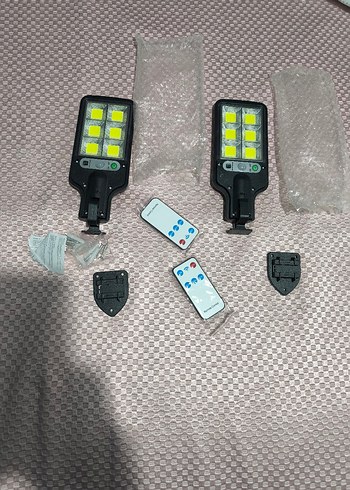 E.L.F 108 COB LED Güneş Enerjili Bahçe Lambası