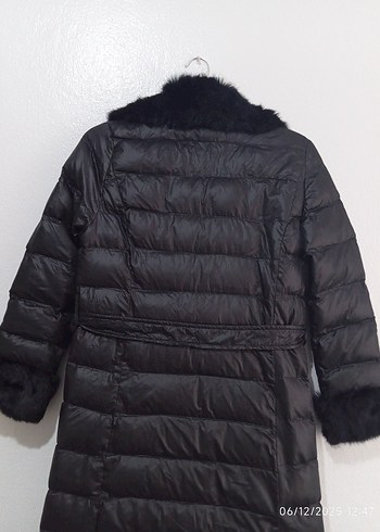 Kürk Detaylı Siyah Uzun Kadın Kışlık Mont - Görsel 6