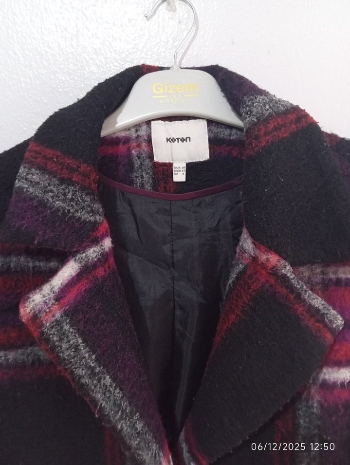 Kırmızı Ekose Desenli Kaban - Görsel 4