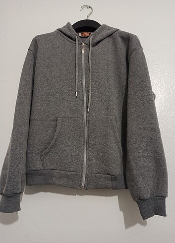 Kapşonlu sweatshirt 