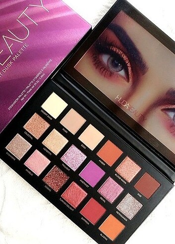 Huda Beauty Far paleti