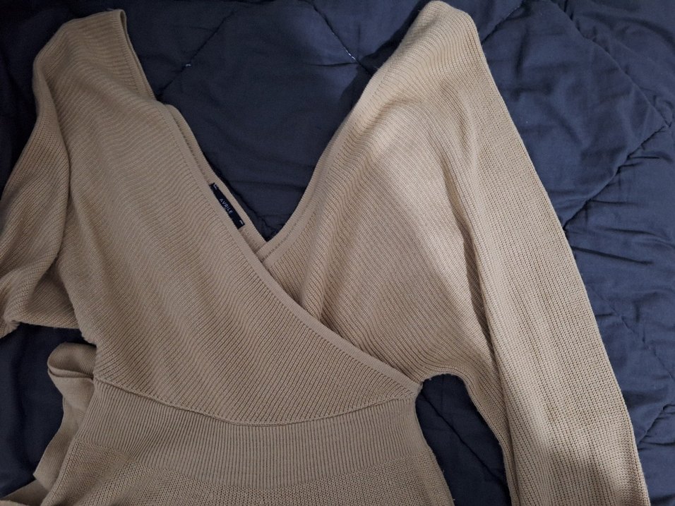 Bej V Yakalı Uzun Kollu Triko Elbise - Görsel 3