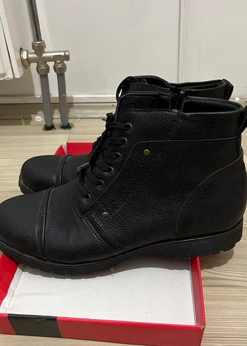 Siyah Bağcıklı Erkek Lastik Bot - Görsel 2