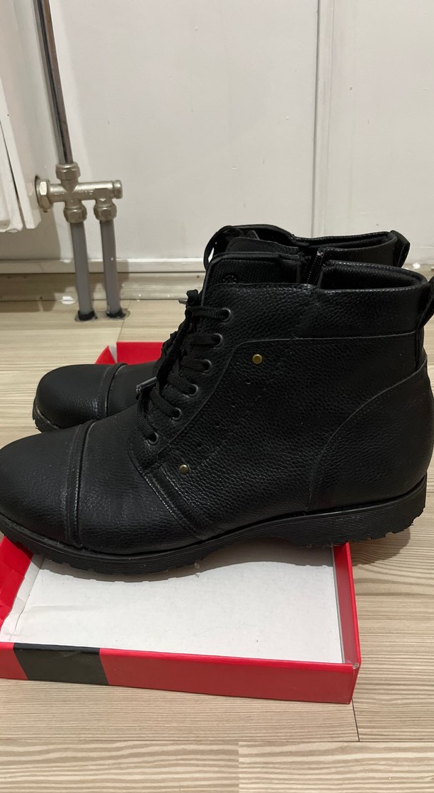 Siyah Bağcıklı Erkek Lastik Bot - Görsel 2