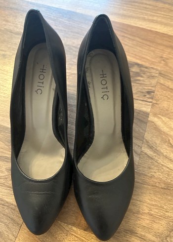 Siyah Deri Stiletto Topuklu Kadın Ayakkabı