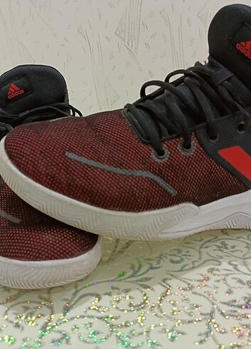 42 Beden Adidas erkek basketbol ayakkabısı