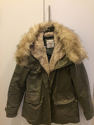 Pull And Bear Parka Pull And Bear Mont %50 İndirimli - Gardrops