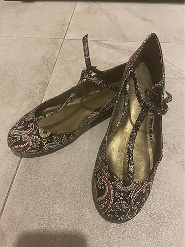 Zara Desenli Babet