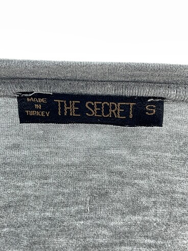 s Beden gri Renk PreLoved T-shirt %70 İndirimli.
