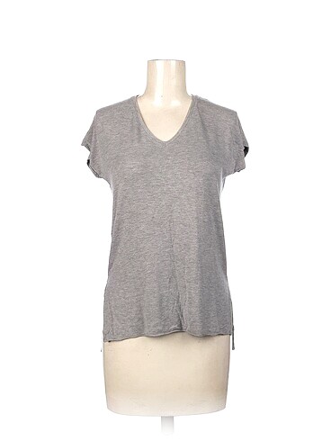 PreLoved T-shirt %70 İndirimli.