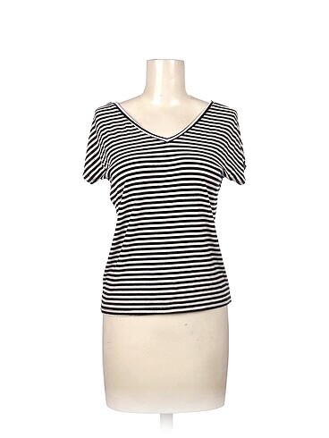 PreLoved T-shirt %70 İndirimli.