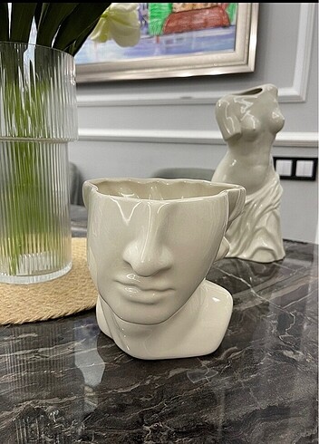 H&M Home Yüz şeklinde Vazo ve 2li fincan takımı