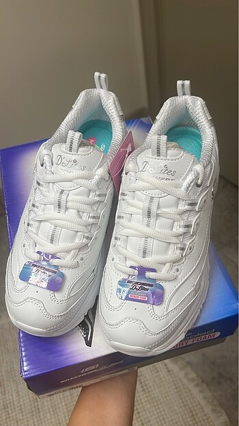 38 Beden Skechers D'lites