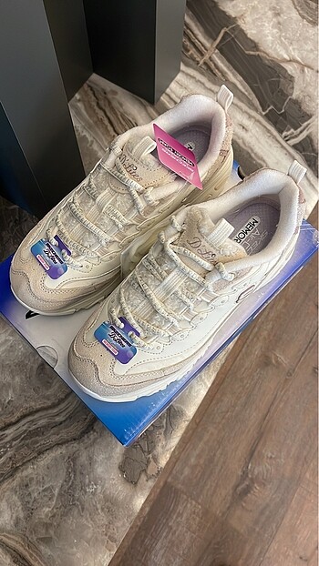 36,5 Beden Skechers