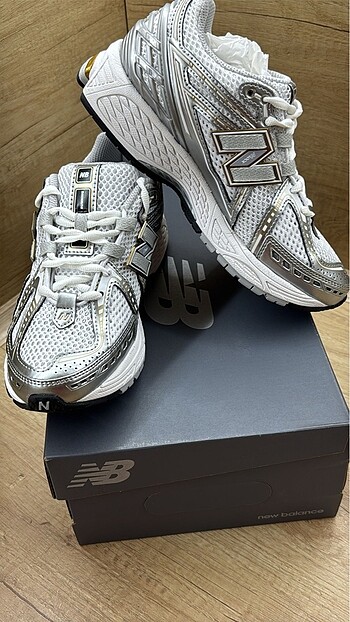 36 Beden New Balance 1906