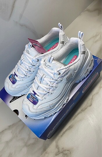 Skechers