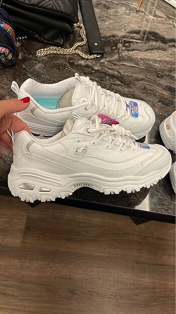 Skechers