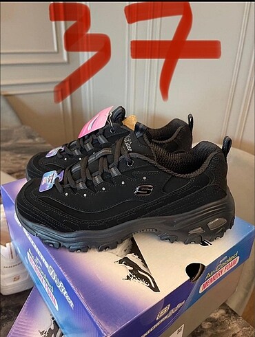 Skechers