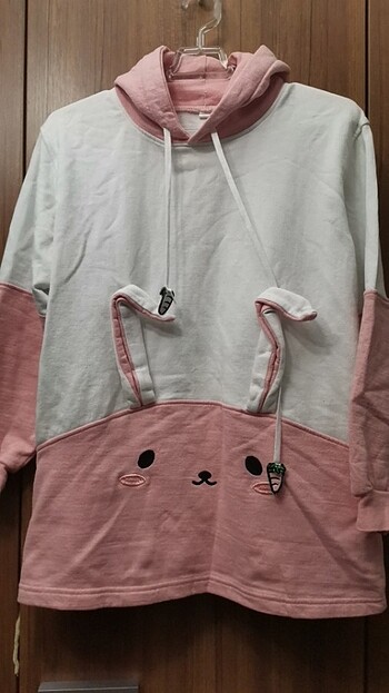 Tavşan desenli sweatshirt