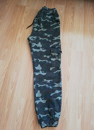 Kamuflaj pantolon