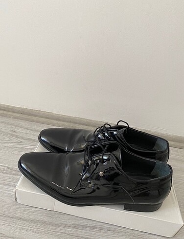 Damat ayakkabısı
