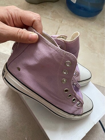 Diğer Converse