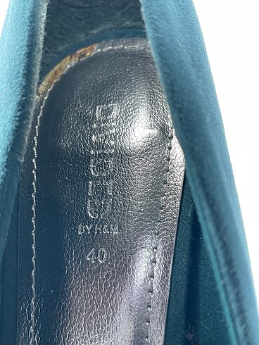 40 Beden çeşitli Renk H&M Platform %70 İndirimli.