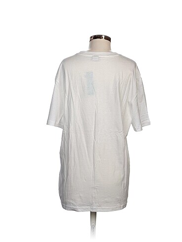 l Beden Defacto T-shirt %70 İndirimli.