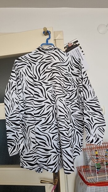 Zebra desenli  uzun kollu gomlek - Görsel 2