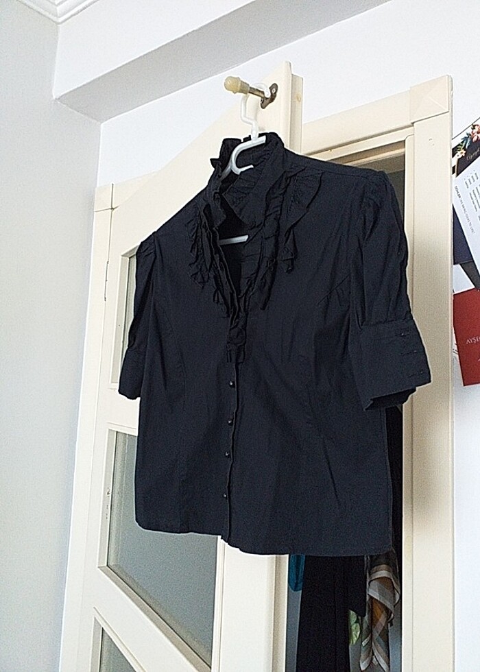 Kısa kollu  siyah renk kumaş gomlek - Görsel 2