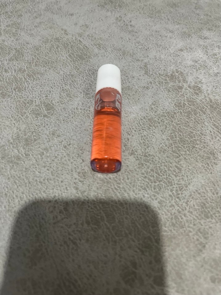 Bej Parlak Dudak Yağı - Görsel 2