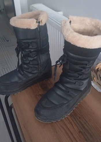 Siyah Kadın Keçe Kürklü Dolgu Topuk Bot - Görsel 2