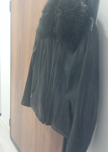 Kürk Detaylı Siyah Deri Biker Ceket - Görsel 3