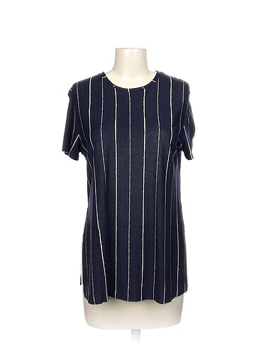 Zara T-shirt %70 İndirimli.