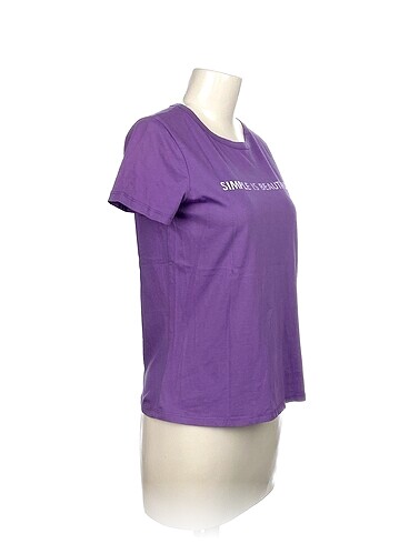 LC Waikiki LC Waikiki T-shirt %70 İndirimli.