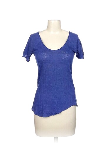 Zara T-shirt %70 İndirimli.