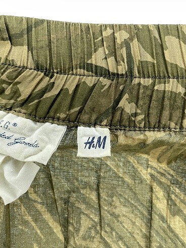 40 Beden çeşitli Renk H&M Mini Etek %70 İndirimli.